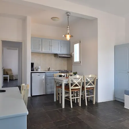 Kalypso Naousa (Paros)